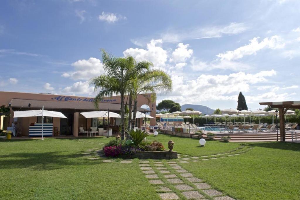 Hotel Ristorante Al Canto Delle Sirene Terracina Dış mekan fotoğraf