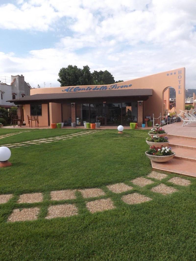 Hotel Ristorante Al Canto Delle Sirene Terracina Dış mekan fotoğraf