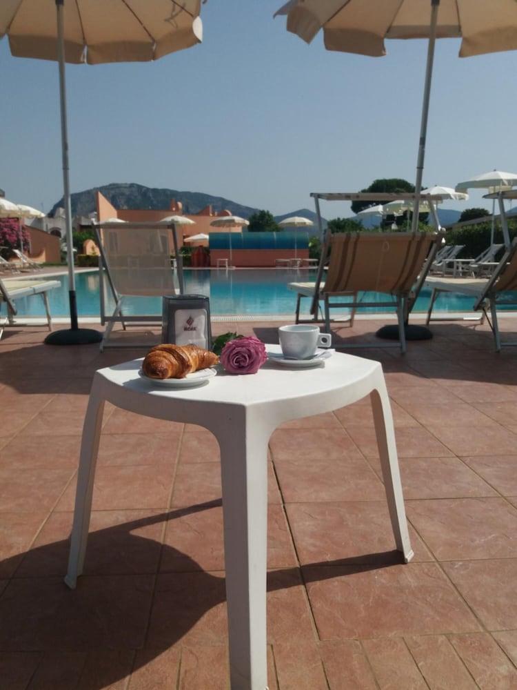 Hotel Ristorante Al Canto Delle Sirene Terracina Dış mekan fotoğraf