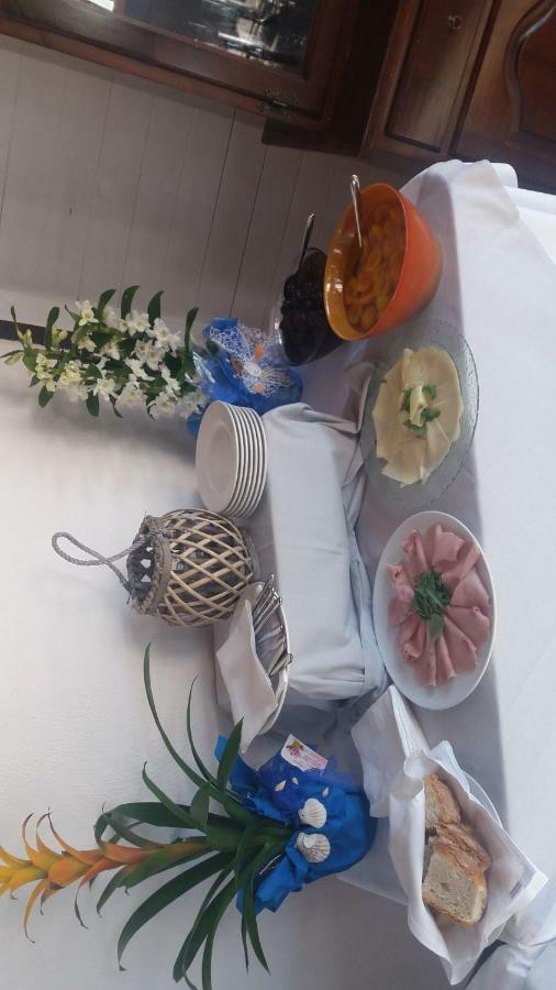 Hotel Ristorante Al Canto Delle Sirene Terracina Dış mekan fotoğraf
